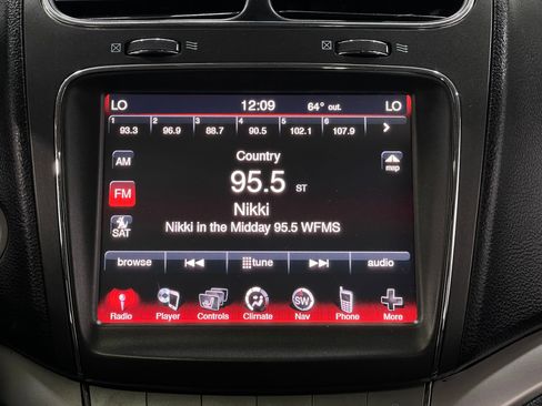 Used 2020 Dodge Journey Crossroad w/ Popular Equipment Group FWD image 23
