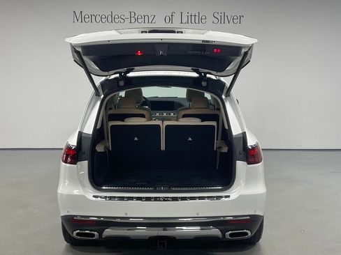 Used 2024 Mercedes-Benz GLS 450 4MATIC image 5