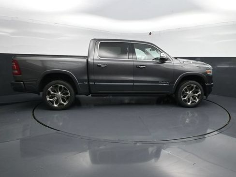 Used 2022 RAM 1500 Limited w/ Body-Colour Bumper Group AWD/4WD image 11