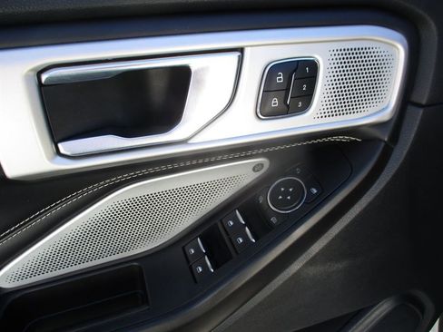 Used 2020 Ford Explorer ST w/ Premium Technology Package image 12