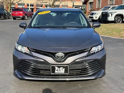 Used 2019 Toyota Camry LE image 2