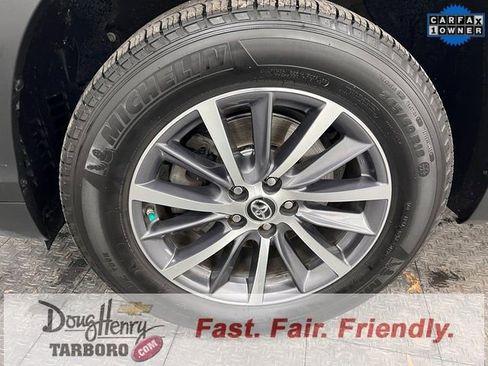 Used 2018 Toyota Highlander XLE image 21