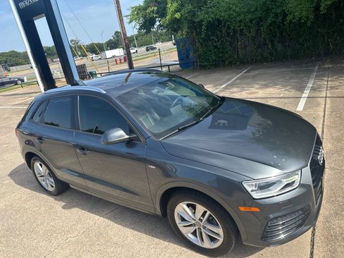 Used 2018 Audi Q3 2.0T Premium w/ Convenience Package FWD image 11
