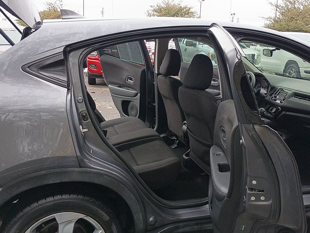 Used 2016 Honda HR-V LX image 15