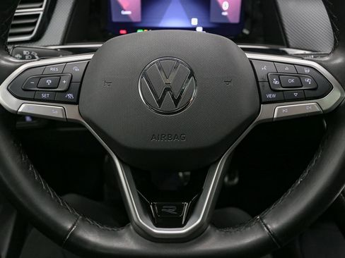 Used 2025 Volkswagen Atlas Cross Sport SEL R-Line image 38