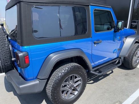 Used 2024 Jeep Wrangler Sport S image 4