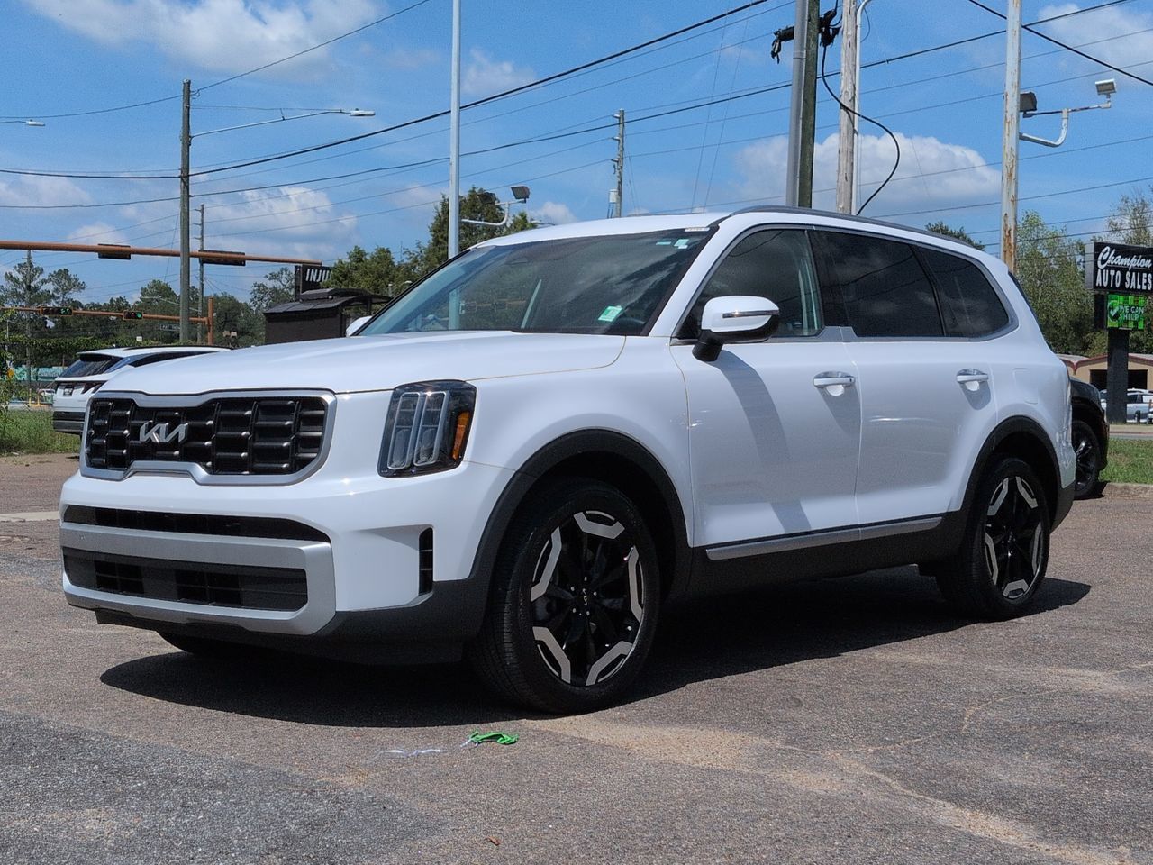 Used 2024 Kia Telluride S w/ S Sunroof Package FWD image 2