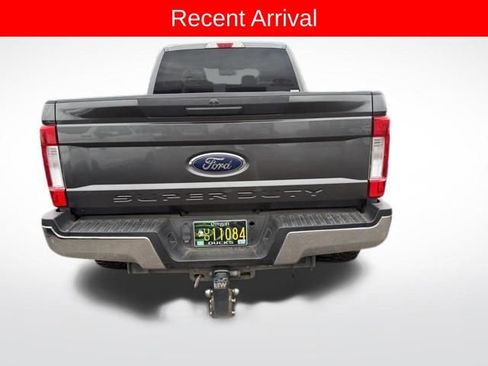 Used 2017 Ford F250 XLT AWD/4WD image 5
