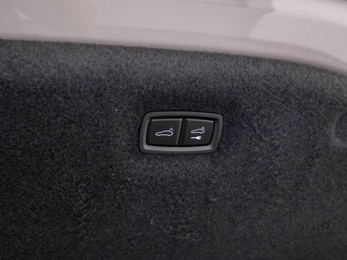 New 2026 Porsche Taycan GTS image 34