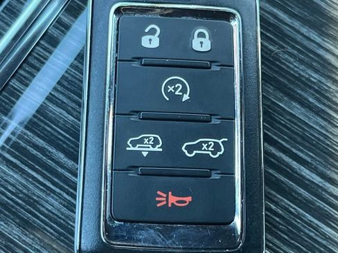 Used 2022 Jeep Wagoneer Series III w/ Flexible Seating Group image 25