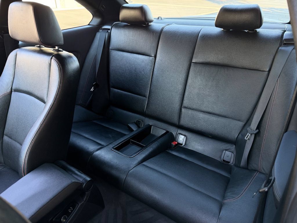 Used 2011 BMW 1 Series M RWD image 24