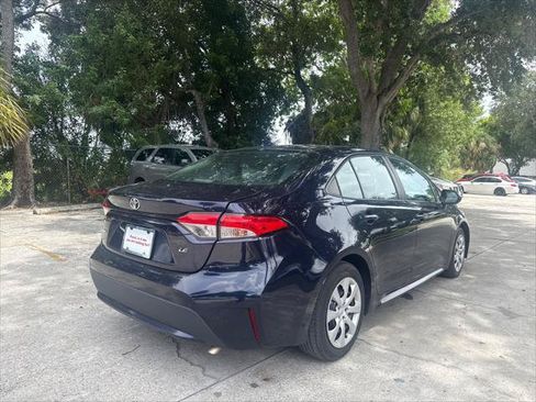 Used 2021 Toyota Corolla LE FWD image 7