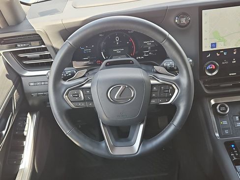 Used 2024 Lexus GX 550 w/ Accessory Package (2T) AWD/4WD image 31