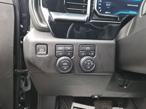 Used 2022 Chevrolet Silverado 1500 RST image 17