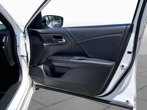 Used 2017 Honda Accord Sport Special Edition image 20