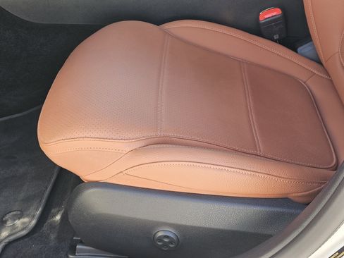 Certified 2025 Mercedes-Benz C 300 Sedan image 24