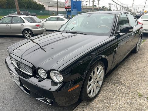Used 2008 Jaguar XJ8 image 5