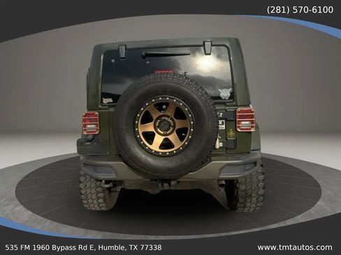 Used 2016 Jeep Wrangler Unlimited Sahara AWD/4WD image 5