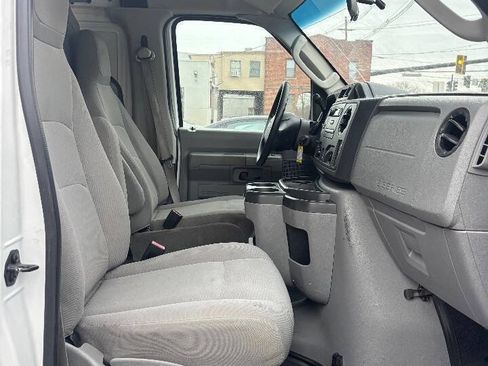 Used 2012 Ford E-250 and Econoline 250 w/ PWR Group image 12