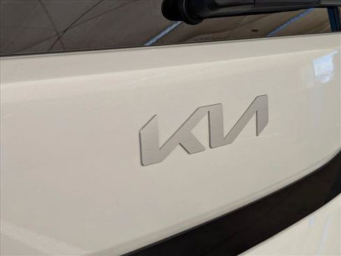 Used 2024 Kia Soul LX w/ Option Group 015 FWD image 29