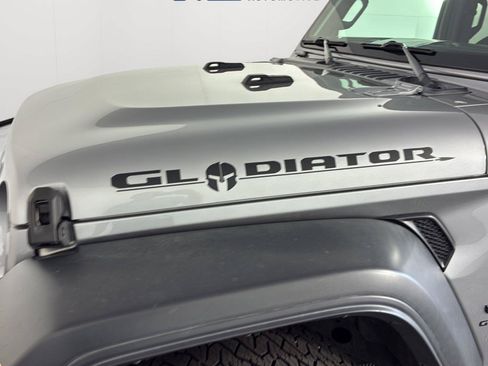 Used 2020 Jeep Gladiator Sport w/ Quick Order Package 24S AWD/4WD image 38