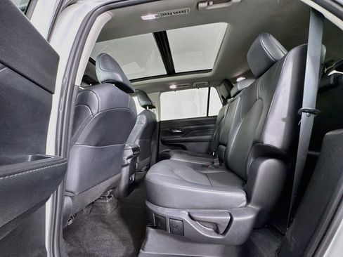 Certified 2025 Toyota Grand Highlander AWD image 24