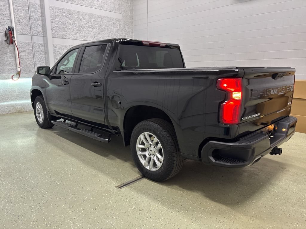 Used 2024 Chevrolet Silverado 1500 RST AWD/4WD image 7