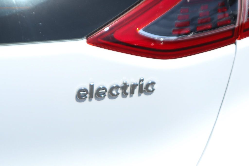 Used 2019 Hyundai Ioniq Electric FWD image 44
