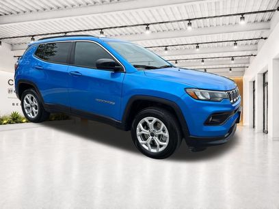 Used 2025 Jeep Compass Latitude w/ Convenience Group