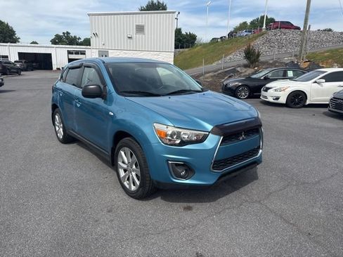 Used 2014 Mitsubishi Outlander Sport SE FWD image 2