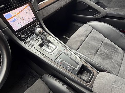 Used 2018 Porsche 911 GT2 RS image 16