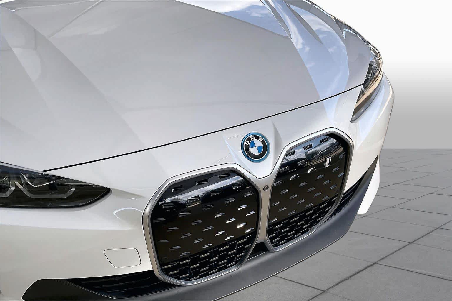 Used 2024 BMW i4 eDrive35 w/ Convenience Package RWD image 29