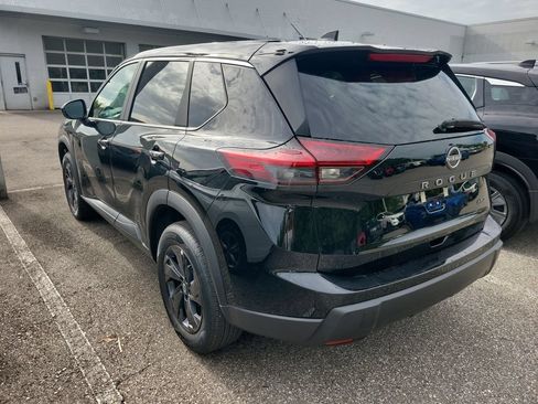 Used 2026 Nissan Rogue SV AWD/4WD image 4