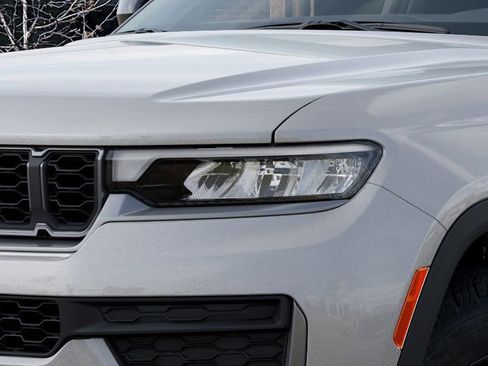 New 2026 Jeep Grand Cherokee L 4WD image 10