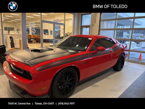 Used 2014 Dodge Challenger R/T image 1