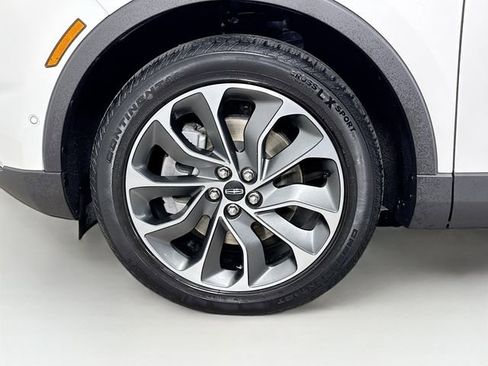 Used 2023 Lincoln Nautilus Reserve w/ Equipment Group 201A image 33