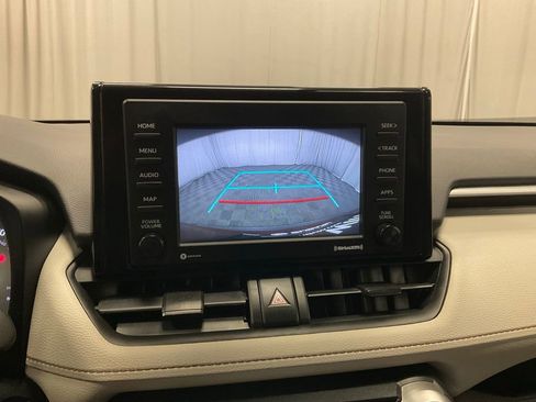 Used 2020 Toyota RAV4 XLE image 12