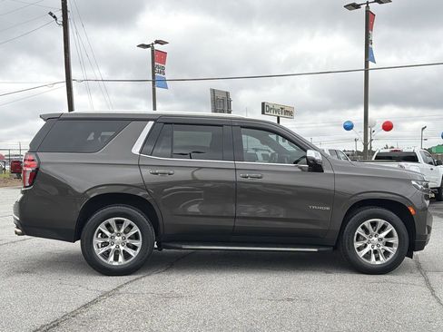 Used 2021 Chevrolet Tahoe Premier w/ Premium Package AWD/4WD image 28