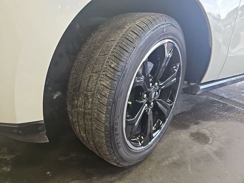 Used 2024 Ford Expedition Limited AWD/4WD image 33