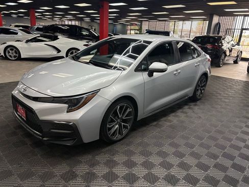 Used 2022 Toyota Corolla SE FWD image 6