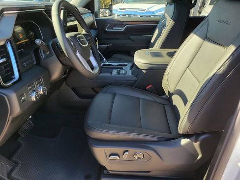 New 2026 GMC Sierra 2500 Denali w/ Denali Reserve Package image 7