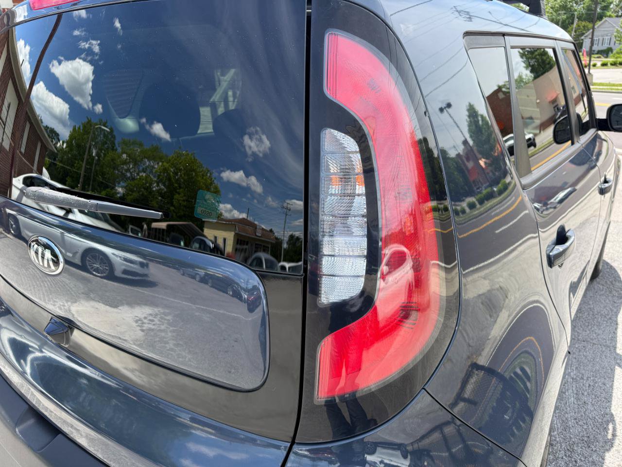 Used 2015 Kia Soul + FWD image 40