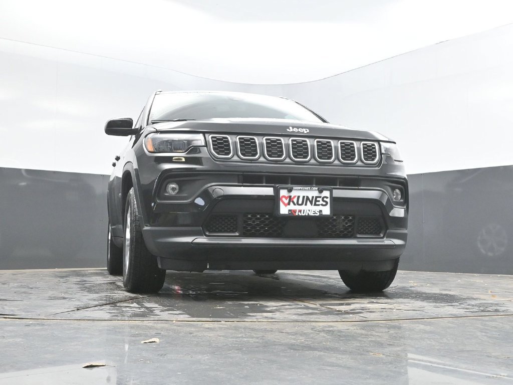 Used 2024 Jeep Compass Latitude AWD/4WD image 33