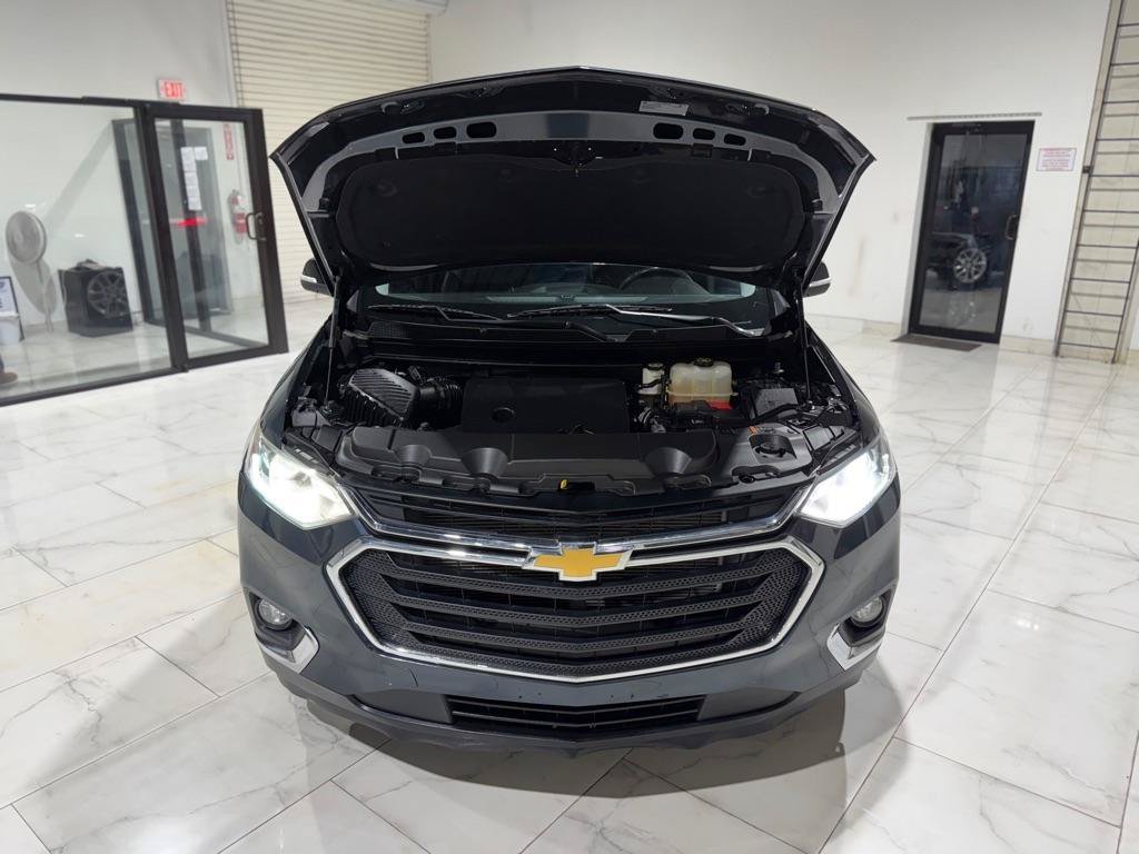Used 2021 Chevrolet Traverse LT AWD/4WD image 4