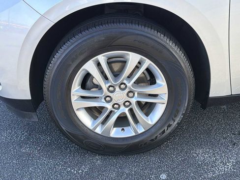 Used 2018 Buick Enclave Essence image 37