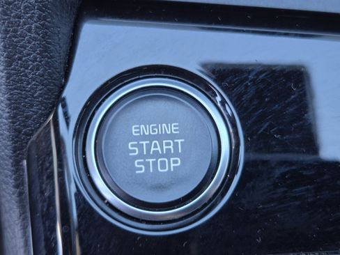 Used 2023 Kia Sportage EX image 31