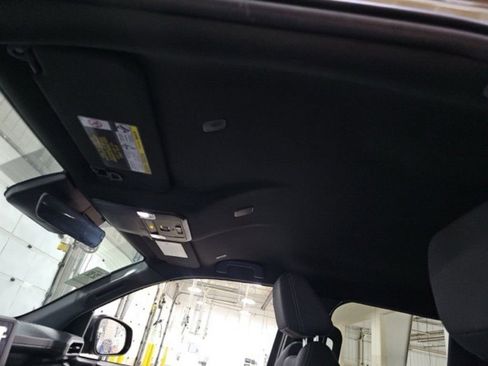 Used 2025 Toyota Tacoma TRD Sport image 13