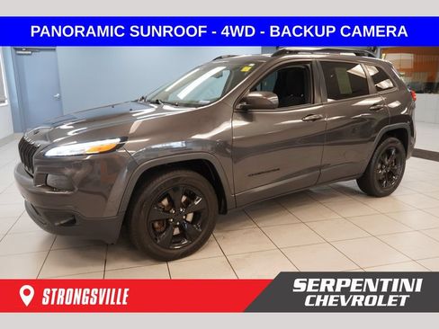 Used 2016 Jeep Cherokee Latitude w/ Comfort/Convenience Group AWD/4WD image 1