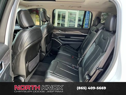 Used 2022 Jeep Grand Cherokee L Limited AWD/4WD image 15