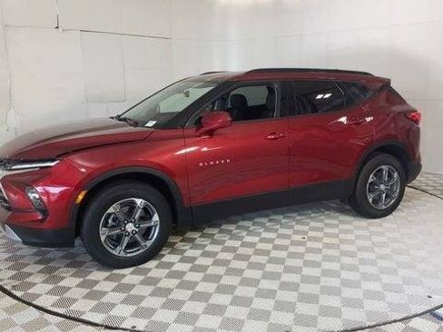 Used 2024 Chevrolet Blazer LT w/ Convenience Package FWD image 8
